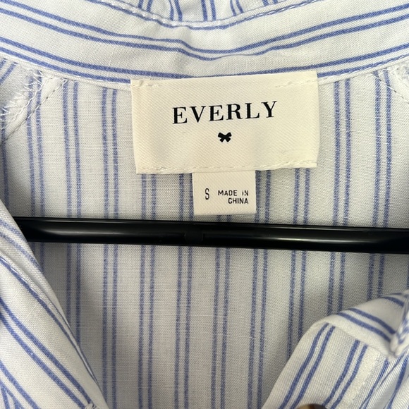 Everly Layered Button Down - Picture 4 of 6